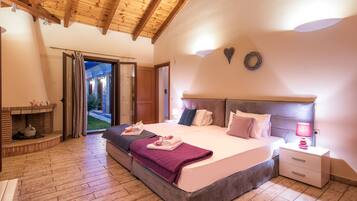 3 Schlafzimmer, Zimmersafe, Bügeleisen/Bügelbrett, Reisekinderbett