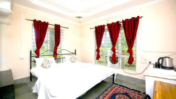 Super Deluxe AC | 1 bedroom, down duvets, free WiFi, bed sheets