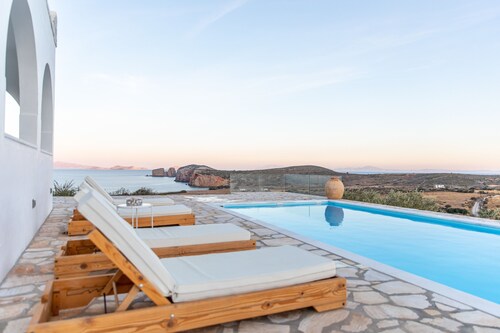 Maison de vacances Azaland, une terre à fuir, une terre à explorer, une maison à vivre!