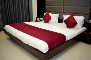 In-room safe, desk, free WiFi, wheelchair access