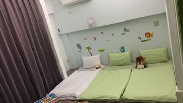 Blackout curtains, free WiFi, bed sheets