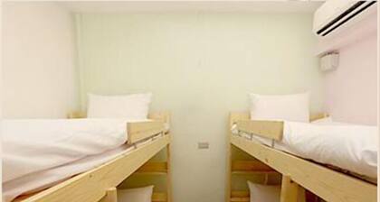 Mr. Red Tea B&B - Hostel