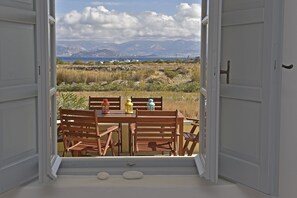 Dining - Villa Asteras in Paros, privacy, private land, open view, stone built (Τσουκάλια)