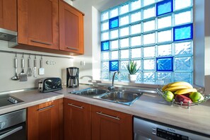 Fridge, microwave, oven, dishwasher