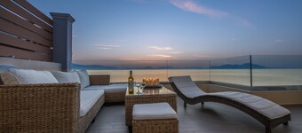 Diamante beachfront suite B