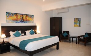 Memory foam beds, in-room safe, blackout drapes, iron/ironing board - JW Heritage (Anjuna)