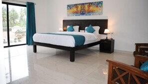 Memory-foam beds, in-room safe, blackout curtains, iron/ironing board - JW Heritage (Anjuna)