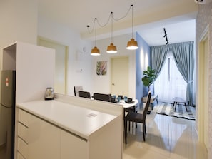 Condo clásico, 2 habitaciones | Cocineta privada | Parrilla de estufa 