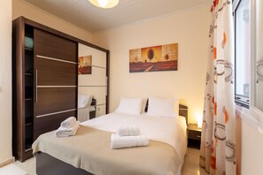 2 bedrooms, iron/ironing board, free WiFi, bed sheets - Villa Raisin Kassiopi (Κασσιόπη)