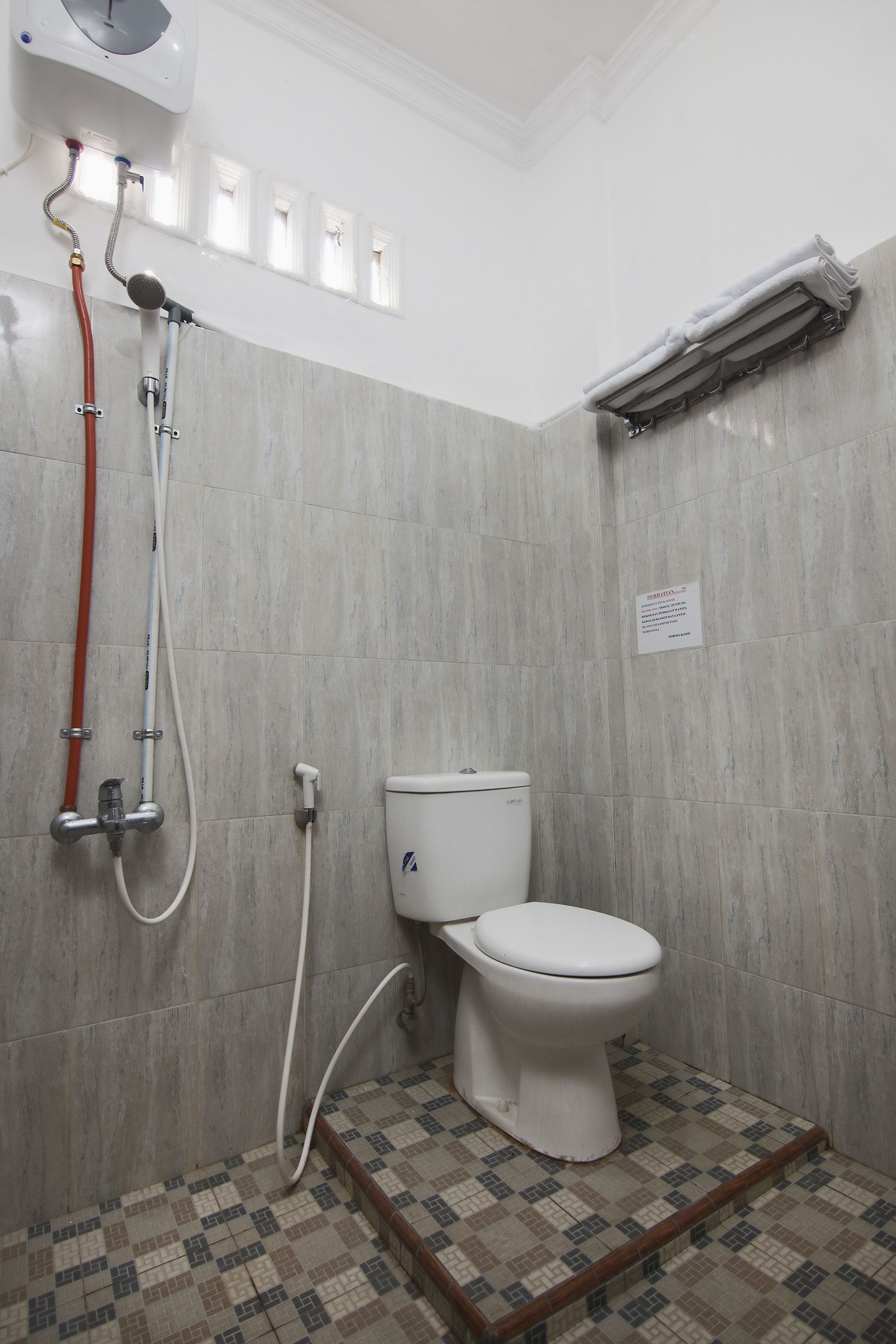 Phòng Suite dành cho gia đình | Phòng tắm | Buồng tắm vòi sen, khăn tắm 