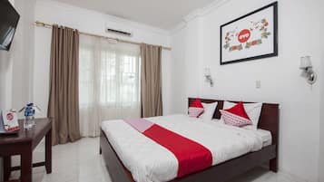 Deluxe Double Room | Desk, free WiFi, bed sheets