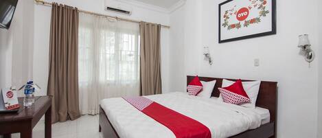 Chambre Double Deluxe | Bureau, Wi-Fi gratuit, draps fournis