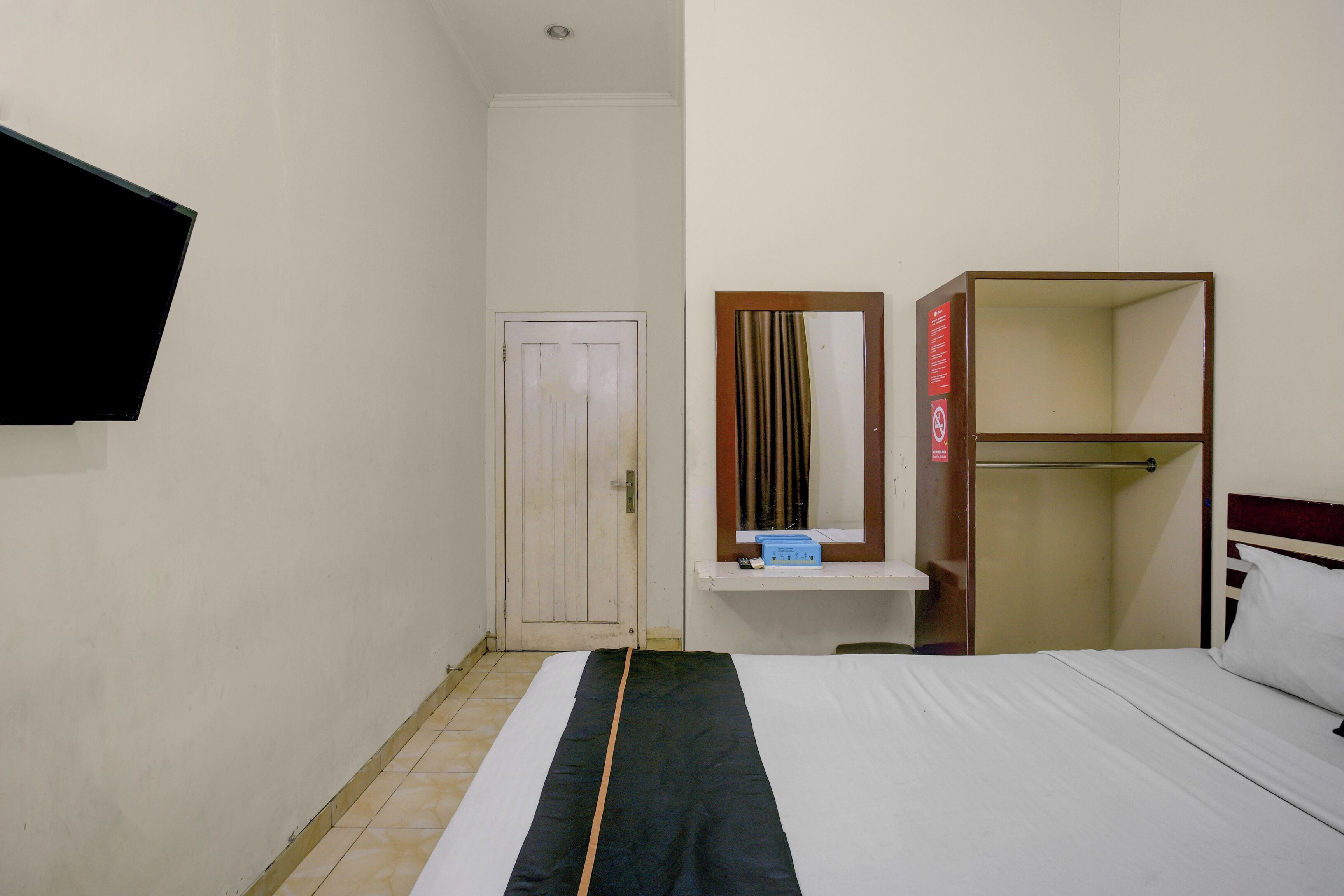 Kamar Double Deluks | Meja kerja, ruang kerja ramah laptop, Wi-Fi gratis, dan seprai linen