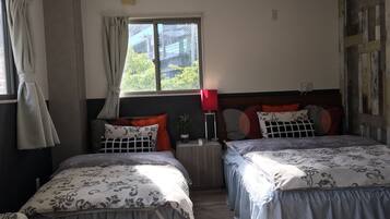 3 bedrooms, iron/ironing board, travel crib, free WiFi