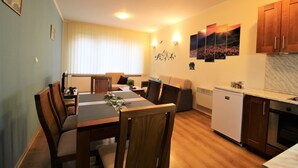 Coffee/tea maker, fridge, microwave, oven - Apartment Pine Tree 3 - B3 (Банско)