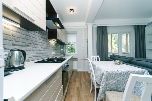 Center Stylish&cozy apartment  near Pecherska Lavra/5 min