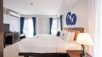 In-room safe, desk, blackout curtains, free WiFi