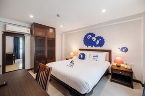 Superior Room, 1 Queen Bed | In-room safe, desk, blackout drapes, free WiFi