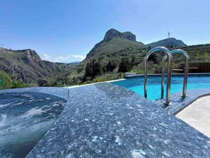 Pool - Heated Private Seawater Ozone Pool, Jacuzzi,Cinema (Kissamos)