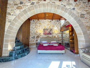 Interior - Heated Private Seawater Ozone Pool, Jacuzzi,Cinema (Kissamos)