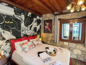 5 makuuhuonetta, memory foam -patjalliset sängyt, silitysrauta/-lauta