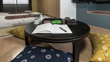 Family Room A | In-room dining