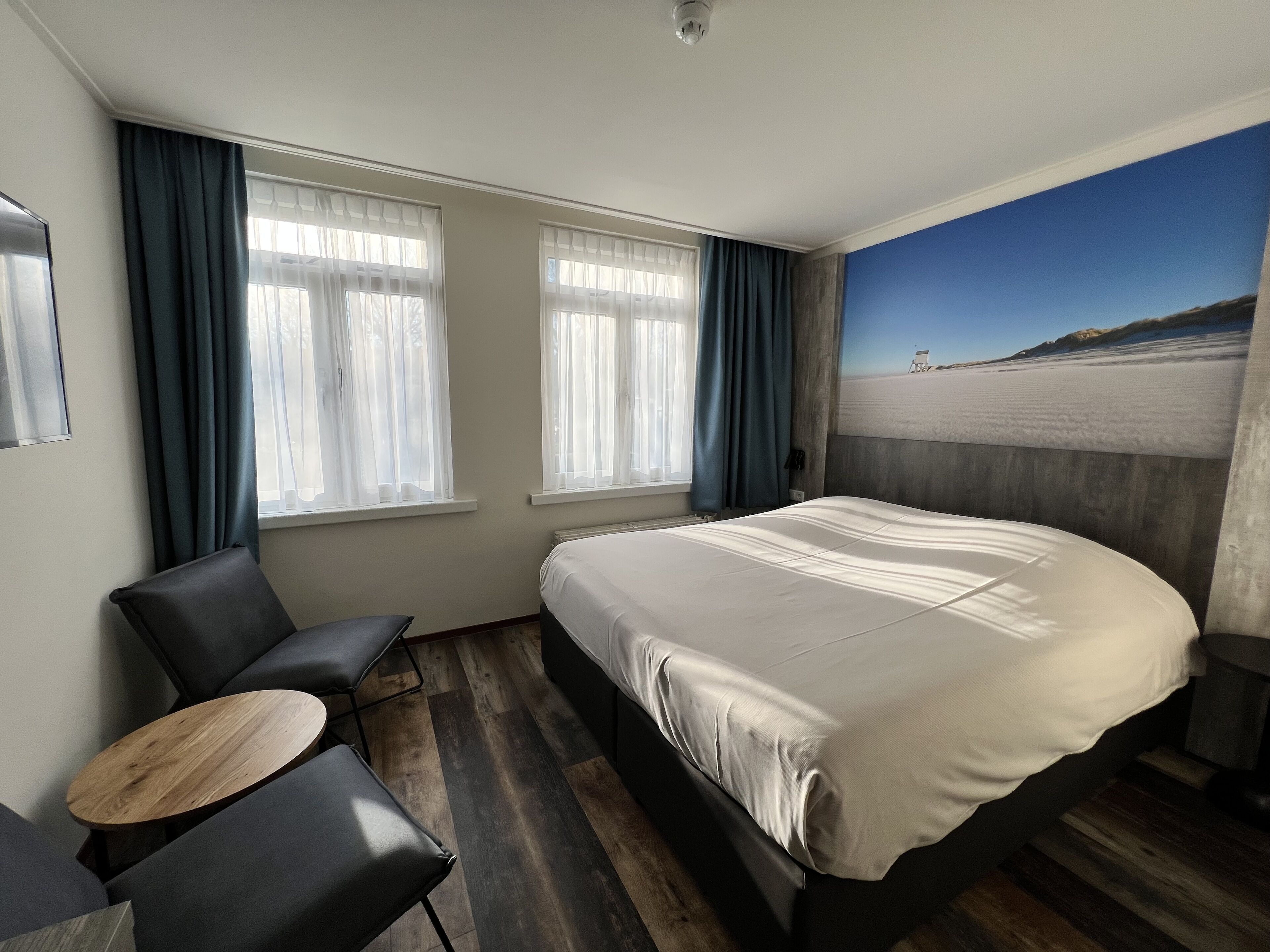 double or twin room, bathtub | desk, laptop workspace, blackout curtains, cots/infant beds