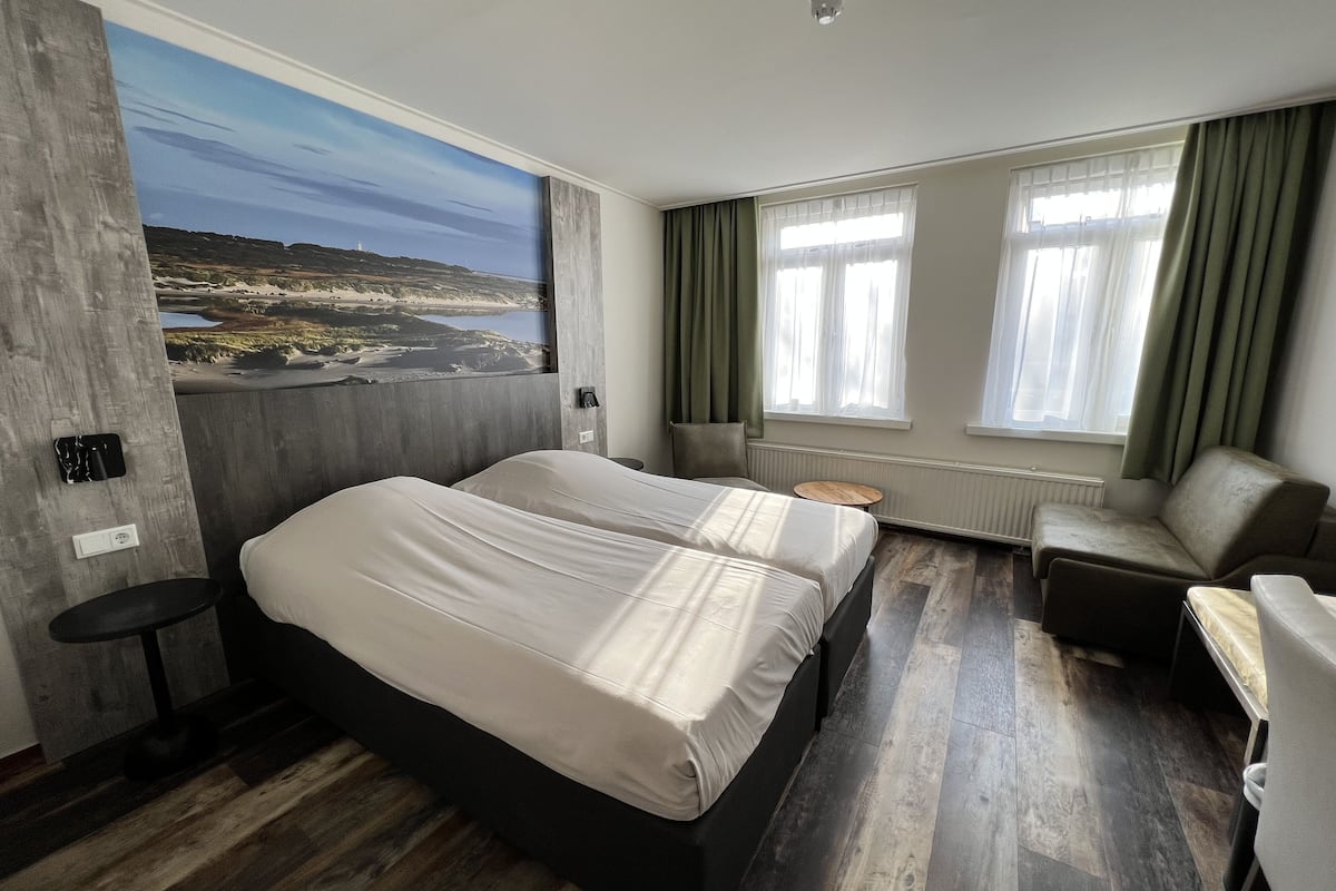 Double or Twin Room, Bathtub | Desk, laptop workspace, blackout drapes, cribs/infant beds