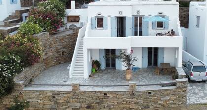 Modern new villa with Aegean and Mykonos View