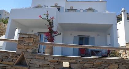 Villa neuve moderne avec vue sur la mer ĂgĂ©e