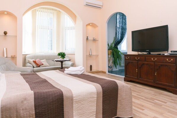 1 bedroom, iron/ironing board, internet, bed sheets