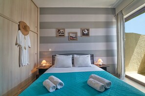 1 bedroom, in-room safe, desk, soundproofing - Modern Apartment, just 70 meters from the sea! (Ρέθυμνο)