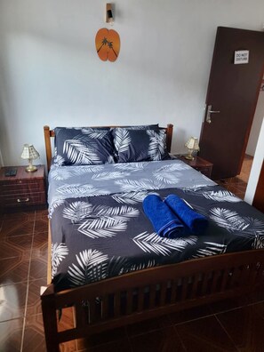 Basic Villa, 3 Bedrooms, Garden View | Iron/ironing board, free cribs/infant beds, free WiFi, bed sheets - Papaya Guesthouse (Mahé Island)