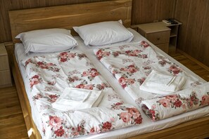 2 bedrooms, internet - Large , cozy and comfortable apartment. (Велико Търново)