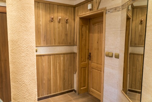 Grand appartement confortable et confortable.