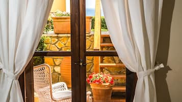 Apartment, Garden View, Ground Floor (The Garden) | Blackout curtains, iron/ironing board, free cots/infant beds, travel cot