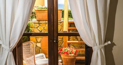 Amboula Beach Apartments