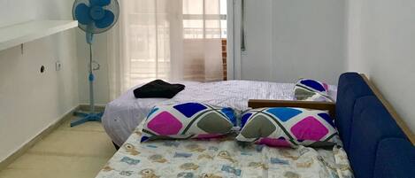 2 bedrooms, iron/ironing board, Internet