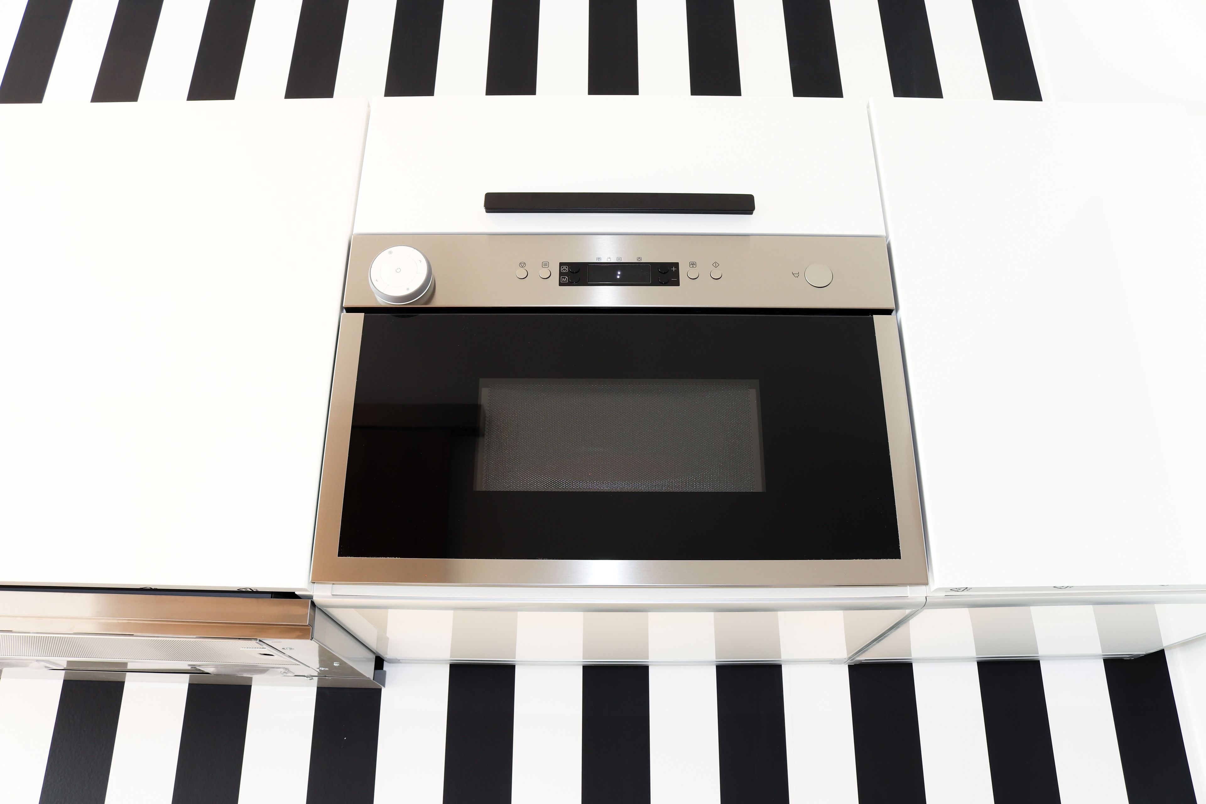 double room | private kitchen | fridge, microwave, stovetop, coffee/tea maker