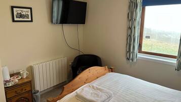 Kamar Double | 1 kamar tidur, setrika/meja setrika, Wi-Fi gratis, dan seprai linen