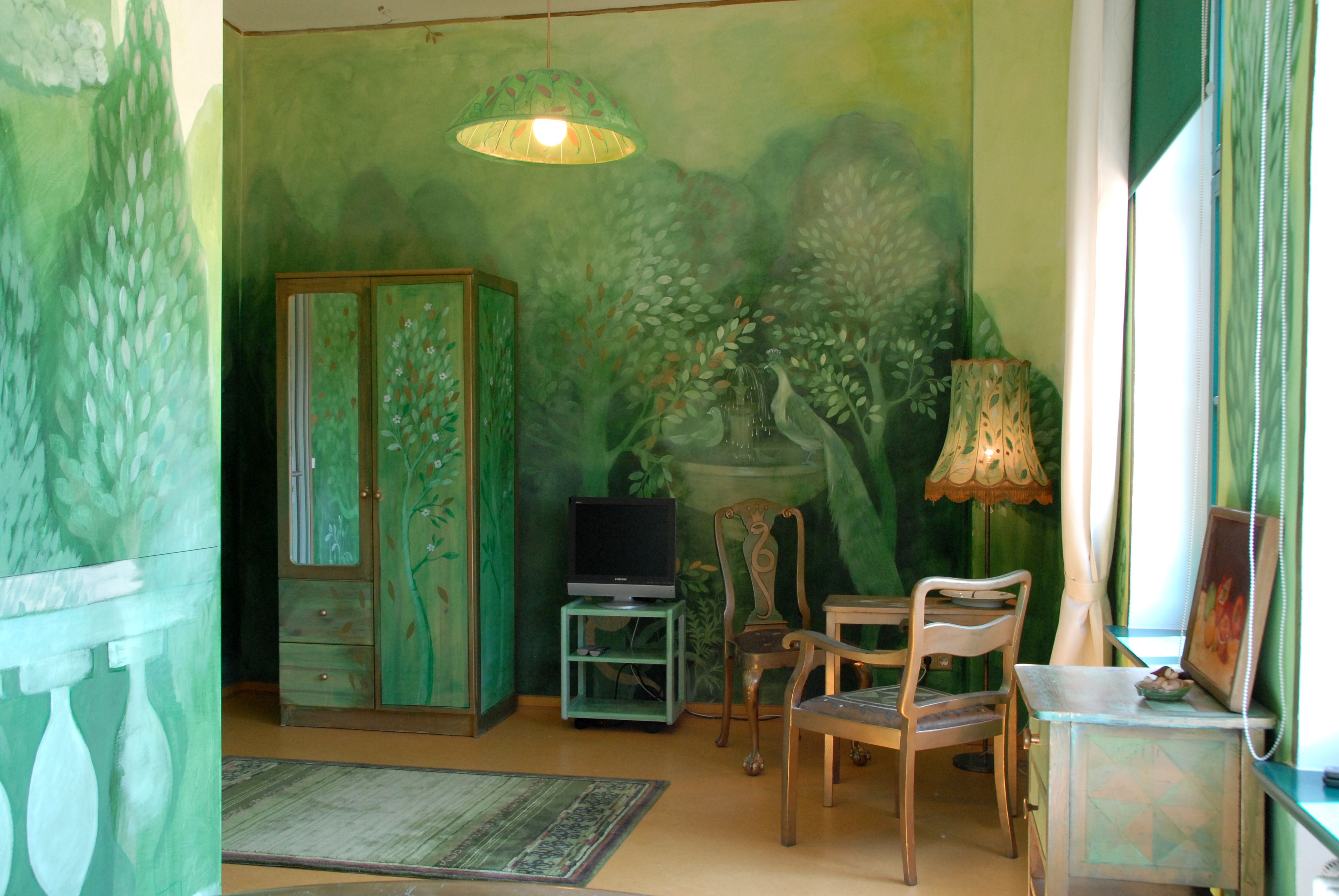 Design Double Room (Lieblingsplatz des Schlangenkönigs) | Individually decorated, individually furnished, blackout drapes