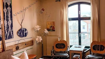 Design Double Room (Kürbiskammer) | Individually decorated, individually furnished, blackout drapes