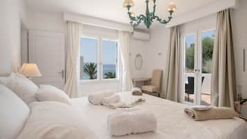 2 bedrooms, in-room safe, iron/ironing board, free WiFi