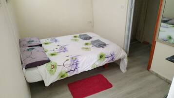 3 bedrooms, in-room safe, internet