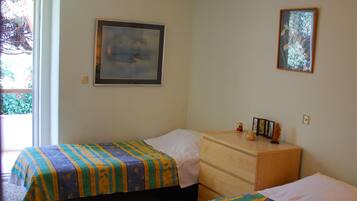 3 camere, una scrivania, ferro/asse da stiro, Wi-Fi