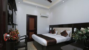 Exclusive Twin Room, Pool View | Desk, laptop workspace, cribs (surcharge), WiFi (free) - Marc Royal (Agra)
