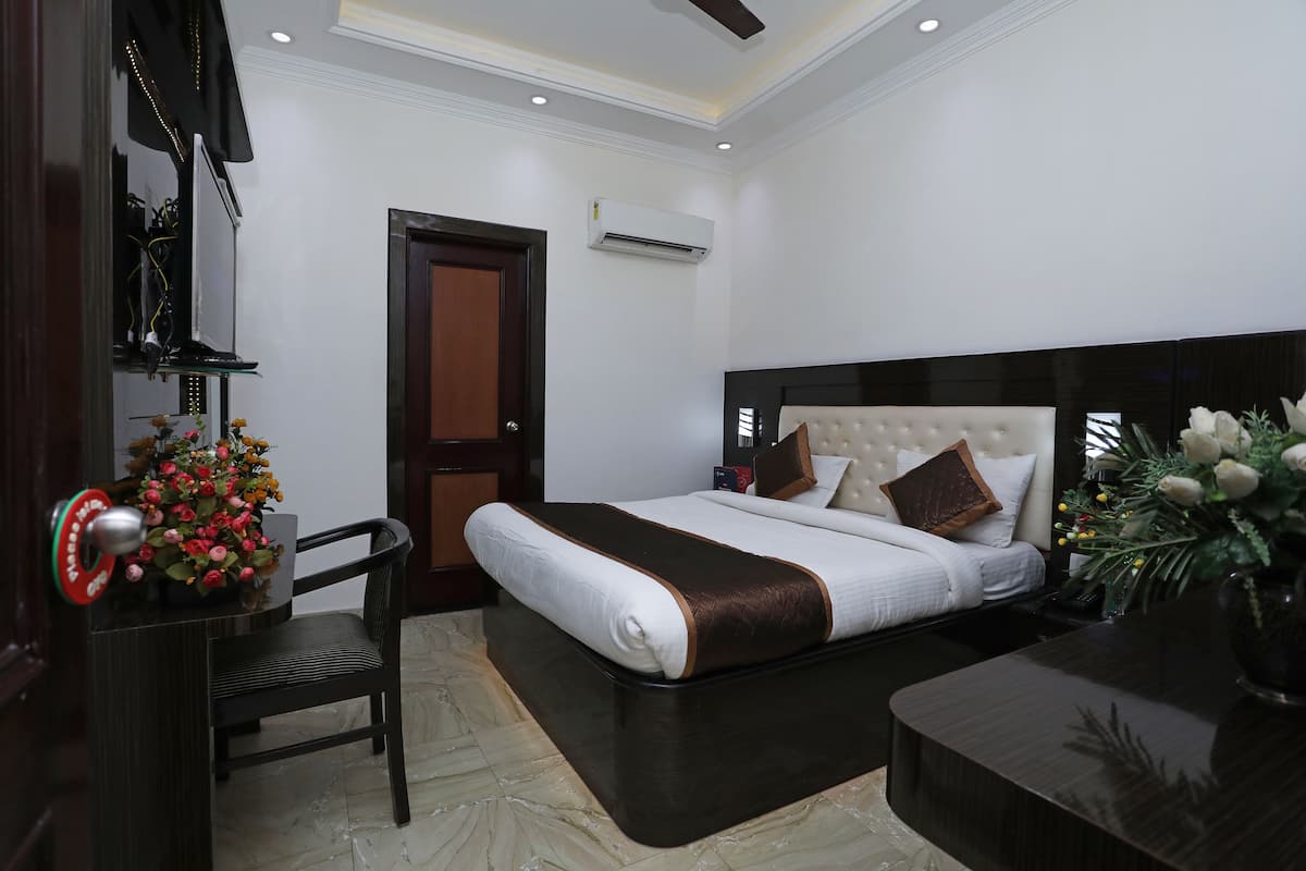 Exclusive Twin Room, Pool View | Desk, laptop workspace, cribs (surcharge), WiFi (free)