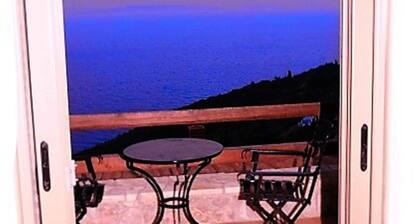 DIO GUESTHOUSES VILLA PARNONAS 3 B/R WITH PRIVATE GARDEN AND SWIMMINGPOOL