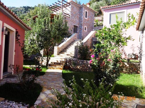 DIO GUESTHOUSES VILLA PARNONAS 3 B/R WITH PRIVATE GARDEN AND SWIMMINGPOOL