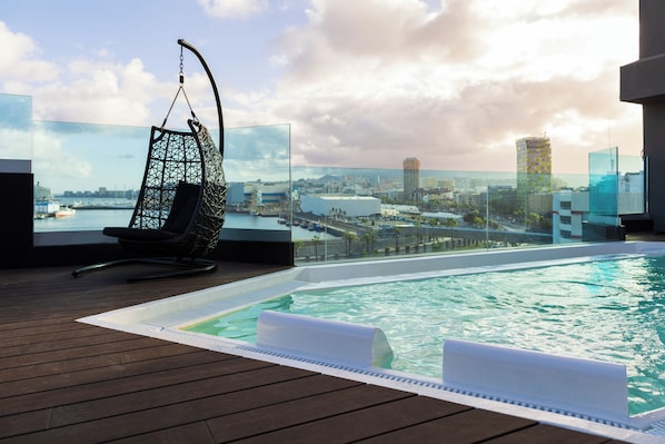 Rooftop pool